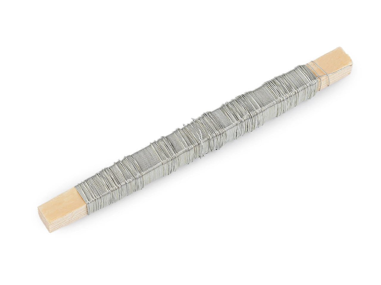 Image with metal wire Ø0.4 mm – 30 g – available at Šarlotes audumi