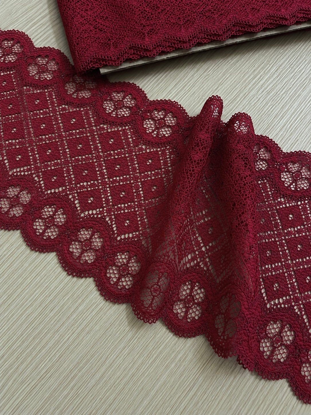 Image of lace 17 cm - dark red – available at Šarlotes audumi