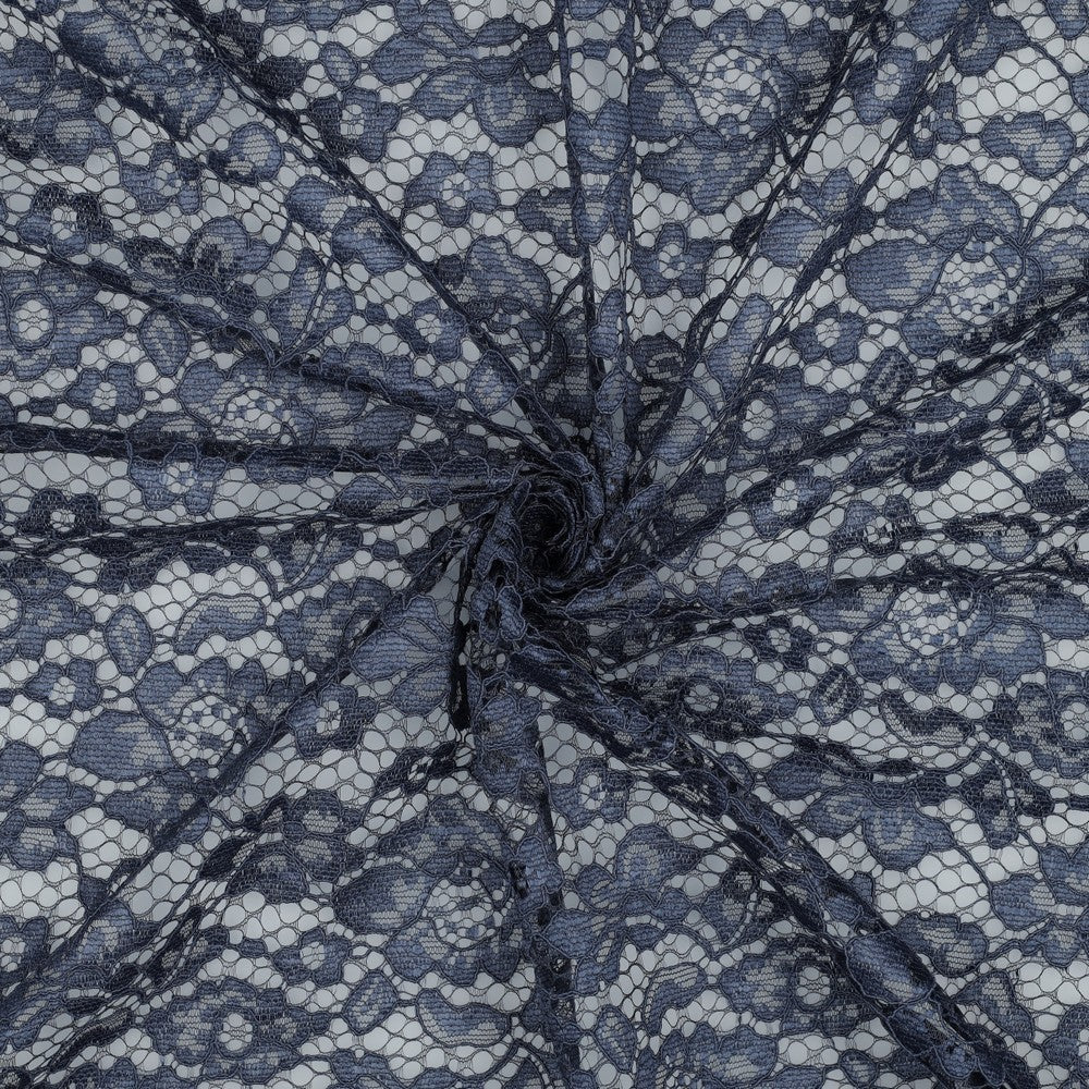 Image de tissu en dentelle bleu denim 130 g/m² – disponible chez Šarlotes audumi