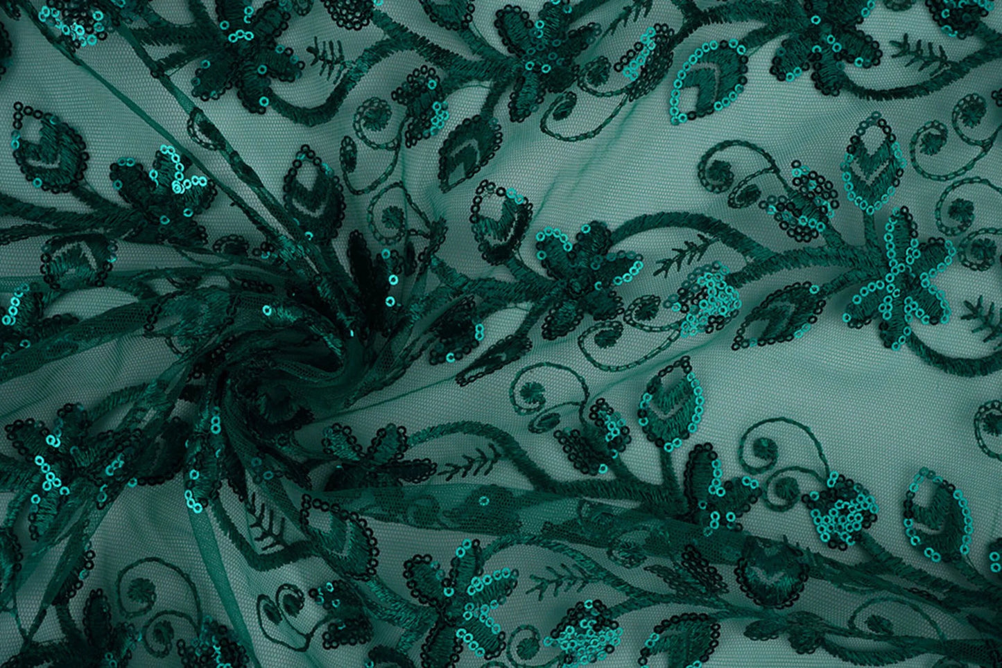 Image en tissu de dentelle | tulle brodé à paillettes 160 g/m² - émeraude – disponible chez Šarlotes audumi