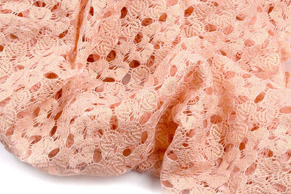 alt
Lace fabric - peach pink with gold accents 170 g/m²