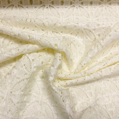 Lace fabric - milky white 150 g/m²