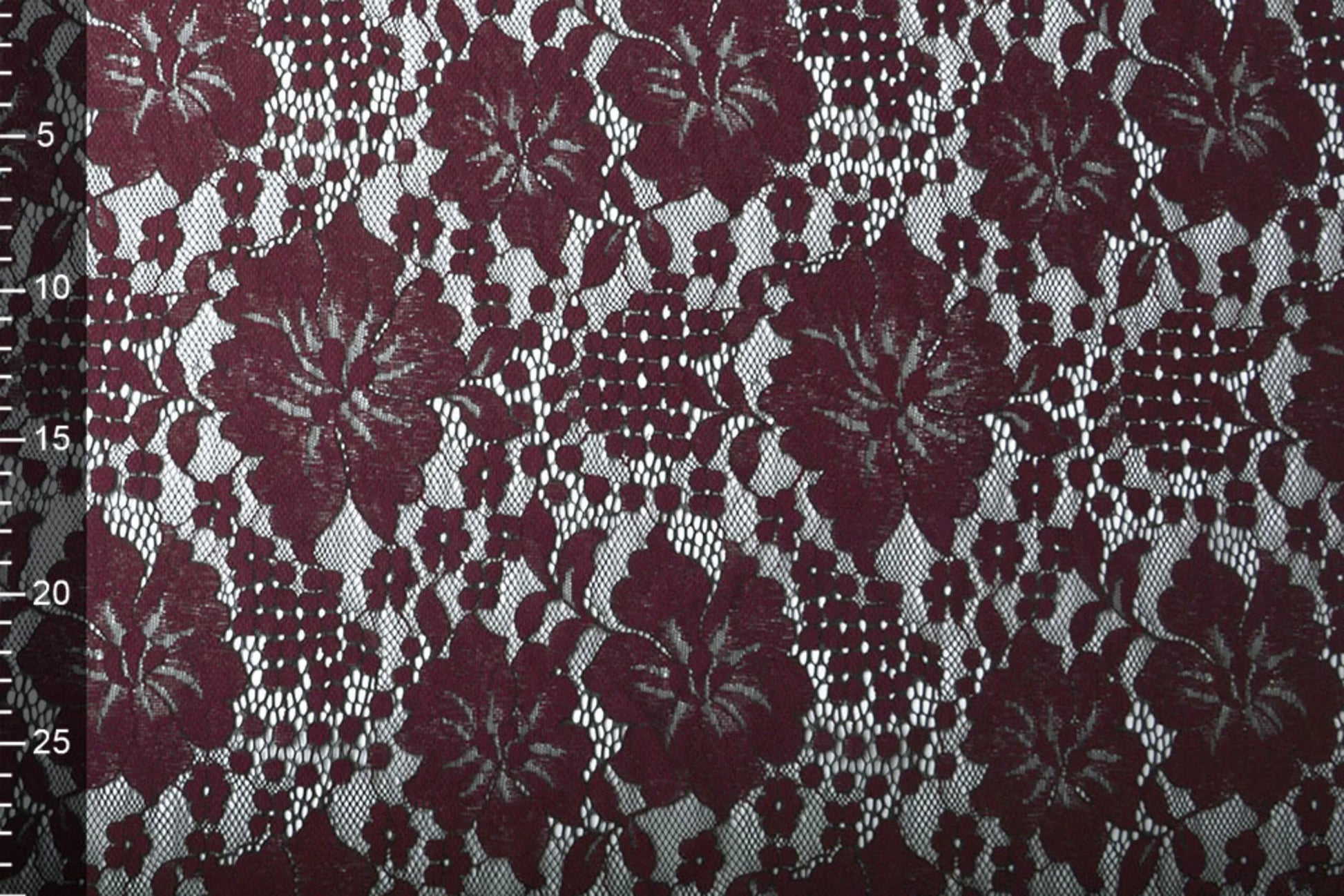 alt
Image with lace fabric - dark red flowers 110 g/m² – available at Šarlotes audumi