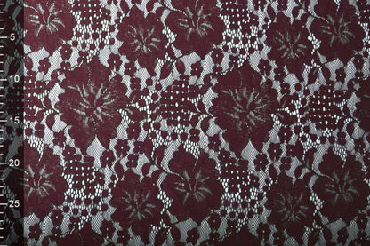 alt
Image with lace fabric - dark red flowers 110 g/m² – available at Šarlotes audumi