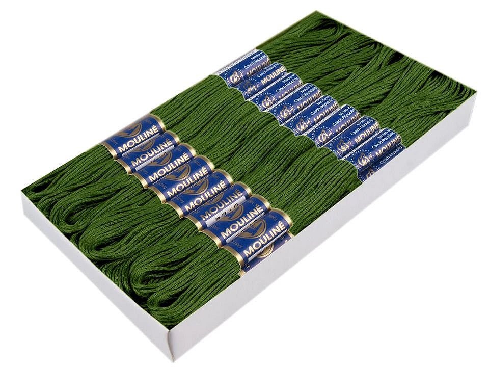 Image avec fil Mouliné vert 8 m 6692 – disponible chez Šarlotes audumi