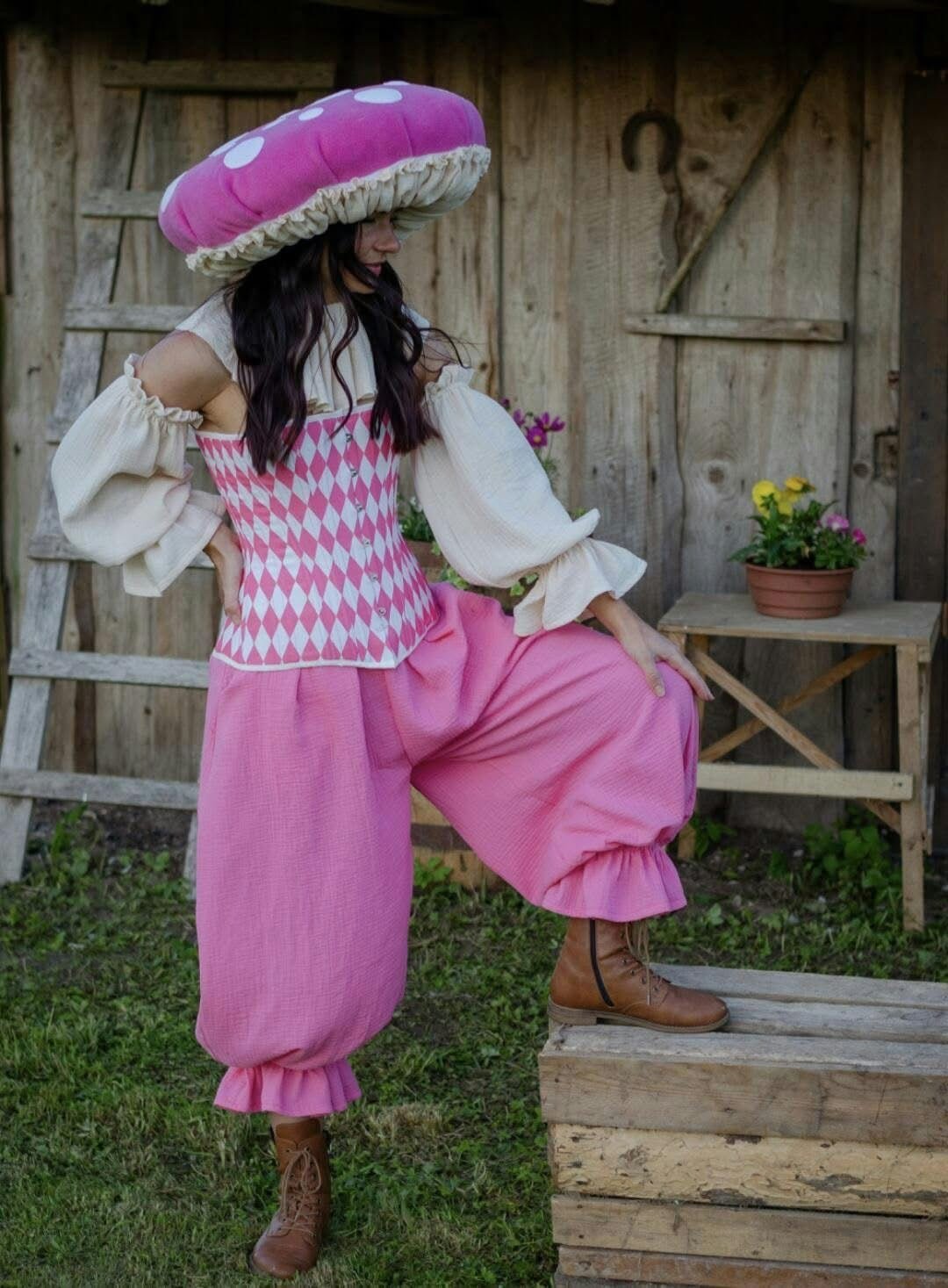Image de mousseline rose Barbie 125 g/m² – disponible chez Šarlotes audumi