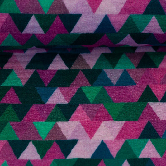 Image de mousseline - triangles colorés 130 g/m² – disponible chez Šarlotes audumi