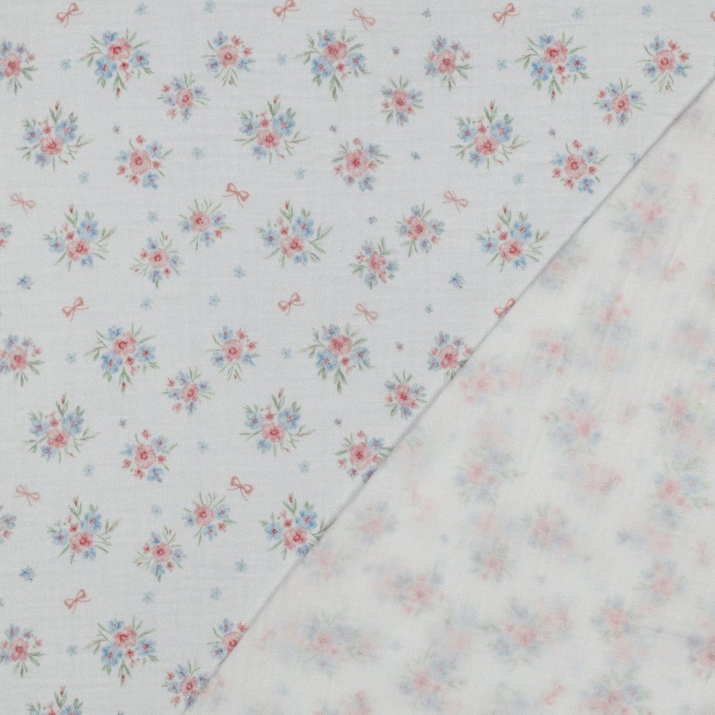 Image de mousseline - fleurettes et rubans 120 g/m² – disponible chez Šarlotes audumi