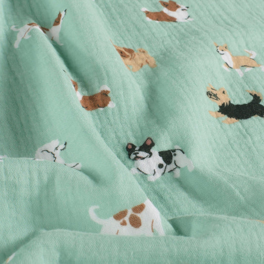 Image de chiens en mousseline – disponible en ligne chez Šarlotes audumi