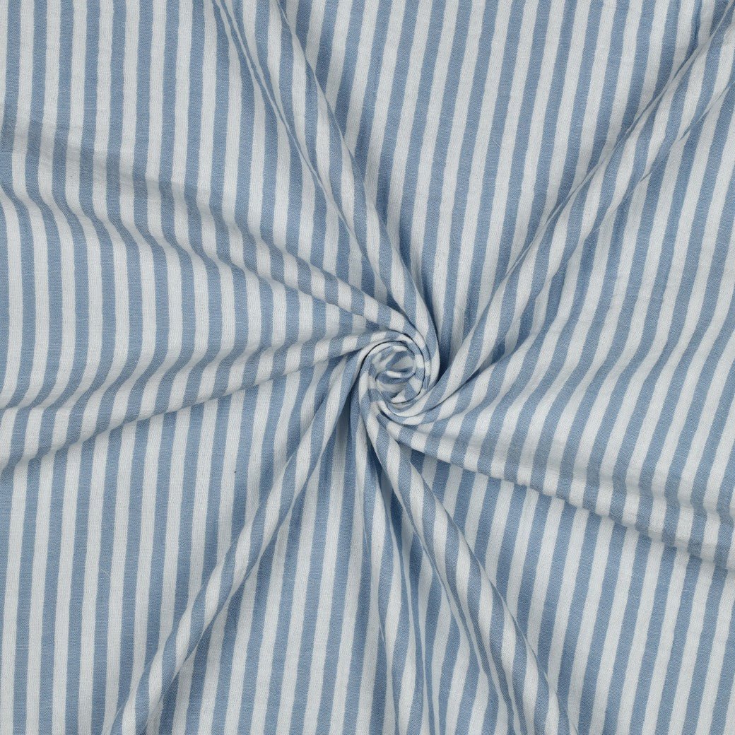 Image de mousseline à rayures bleues 120 g/m² – disponible chez Šarlotes audumi