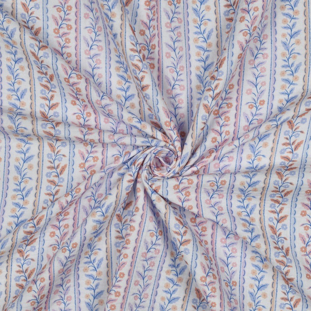 Image of Muslin - blue line leaf pattern 120 g/m² – available at Charlotte's Fabrics