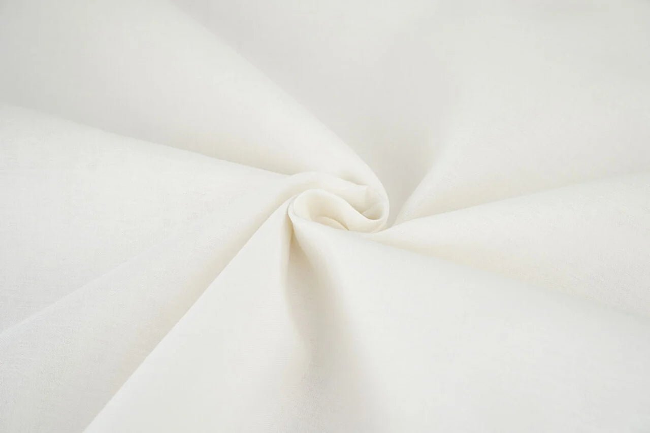 alt
Image of unbleached cotton gauze fabric / cheesecloth 100 g/m² – available at Šarlotes audumi