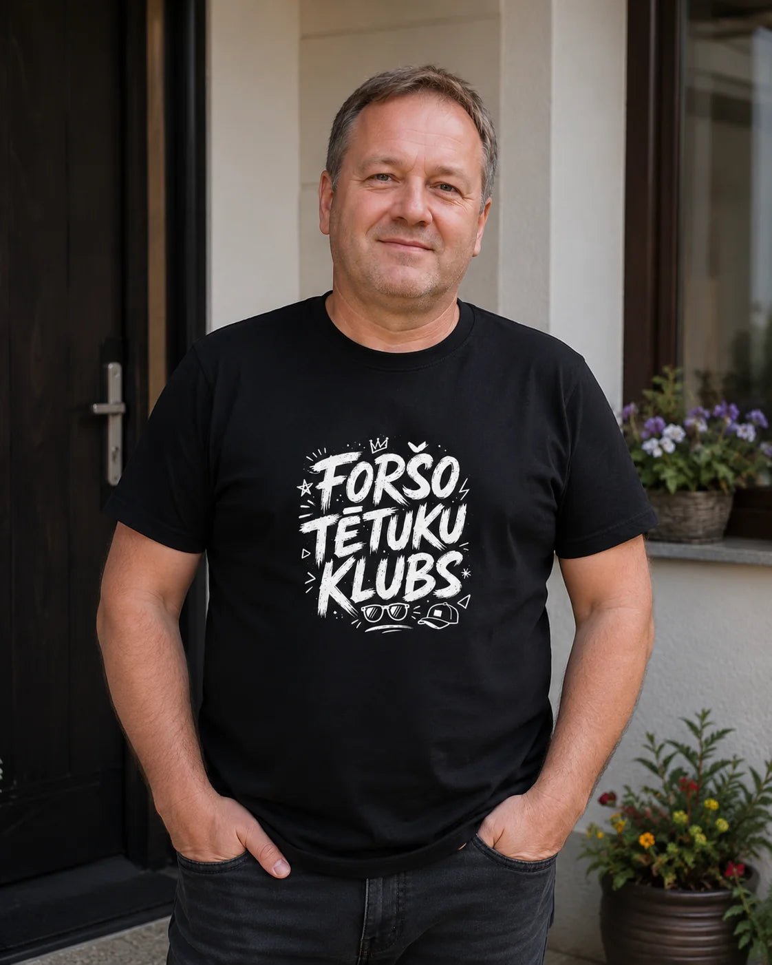 Image du t-shirt en coton biologique « Club des papas cool » – disponible en ligne chez Šarlotes audumi
