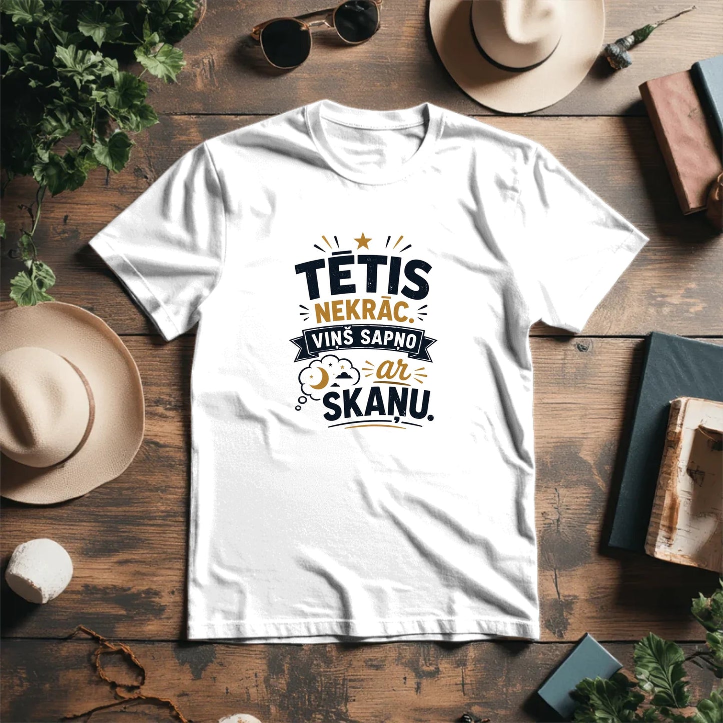 Image du T-shirt en coton biologique « Papa ne ronfle pas ! » — disponible en ligne chez Šarlotes audumi