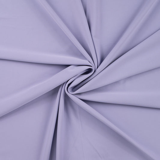 Image d’un tissu de maillot de bain avec UPF 50+ et résistance au chlore, lilas – disponible en ligne chez Šarlotes audumi