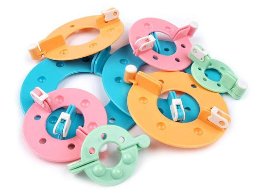 Image with pom-pom maker set (4 sizes) – available at Charlotte's Fabrics