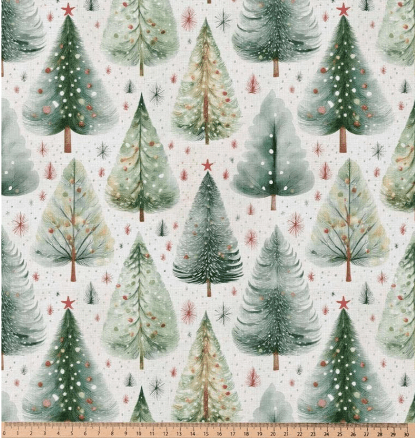 Image du tissu premium 100 % coton - sapins 115 g/m² – disponible chez Šarlotes audumi