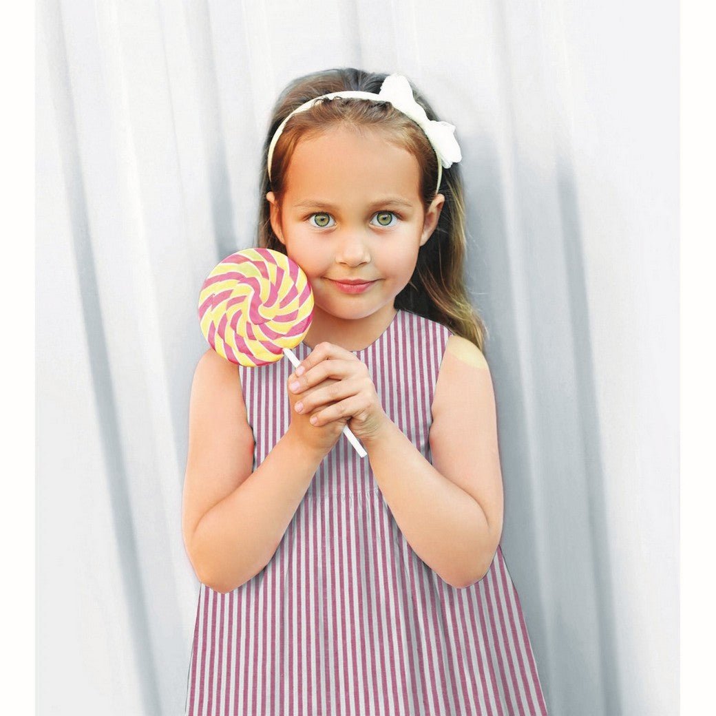 Image with premium 100% cotton fabric - pink lines 3 mm 110 g/m² – available at Šarlotes audumi