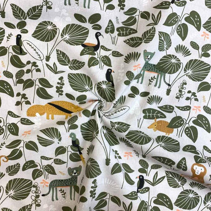 Premium 100% cotton fabric - green tropical leaves with animals 115 g/m²