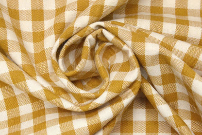 Image de tissu en coton premium à carreaux jaune moutarde – disponible en ligne chez Šarlotes audumi