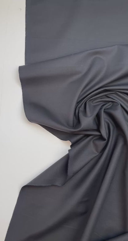 Tissu de costume noir en coton avec élasthanne et effet moiré – Italie