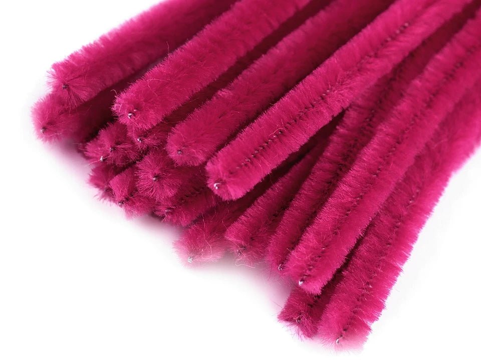 alt
Image with fluffy wire | Ø6 mm (30 cm) |20 pcs.|assorted shades – available at Charlotte's Fabrics