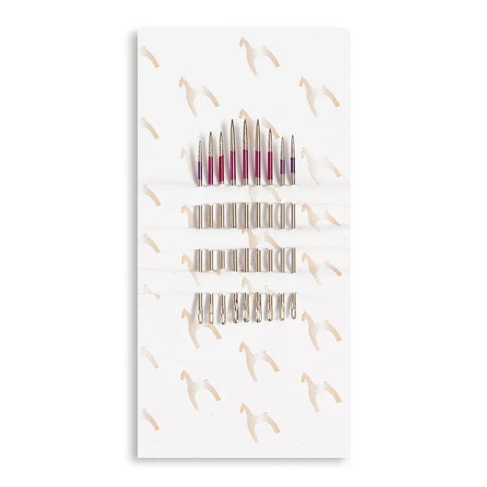 Image avec aiguilles à quilting Between n° 5–6–7 Pony – disponible chez Šarlotes audumi