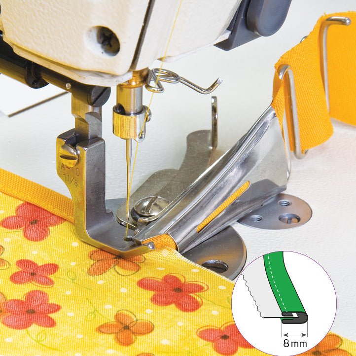 alt
Image of an industrial sewing machine slant tape binder - right side, for 30 mm tape, finished edge 8 mm, 90° – available at Šarlotes audumi