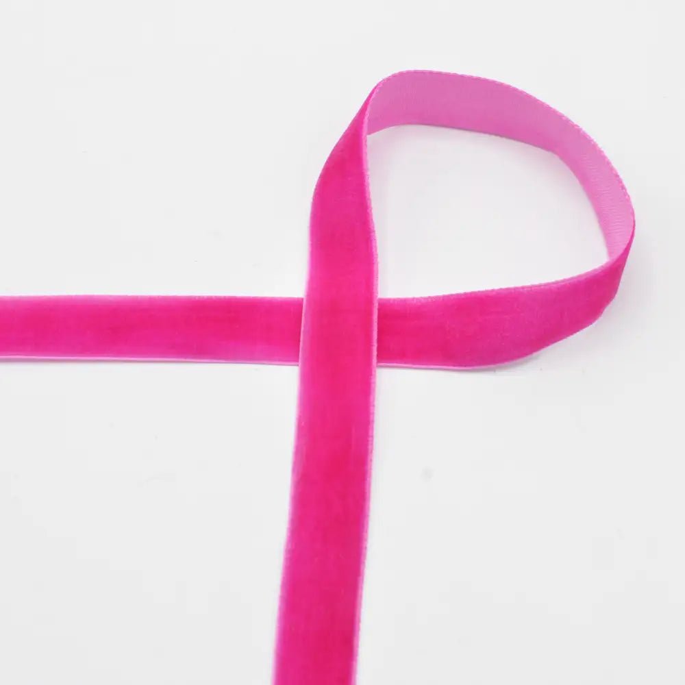 Bild mit Samtband 15 mm - Fuchsia – erhältlich bei Šarlotes audumi