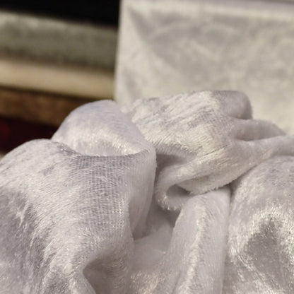 Velvet with crinkle effect - white 160 g/m²