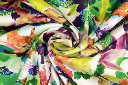 Satin with elastane - English garden flowers 80 g/m²