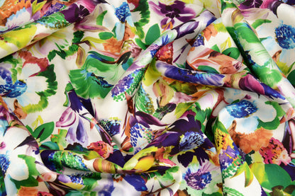 Satin with elastane - English garden flowers 80 g/m²
