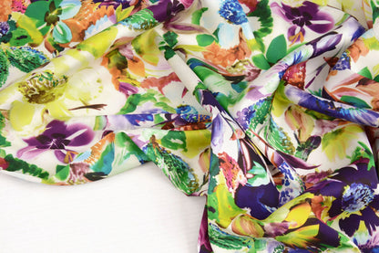 Satin with elastane - English garden flowers 80 g/m²