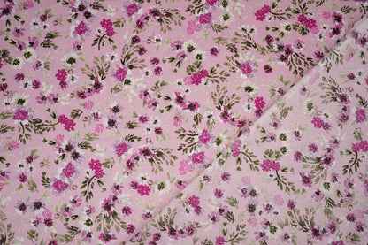 Satin with elastane - flowers on pink 80 g/m²