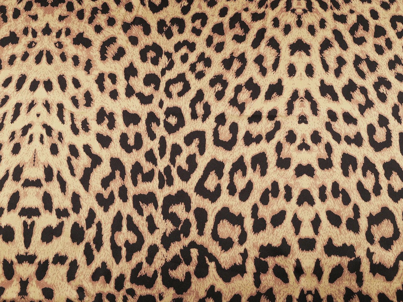 Attēls ar Satīns-leopards – pieejams internetā Šarlotes audumi