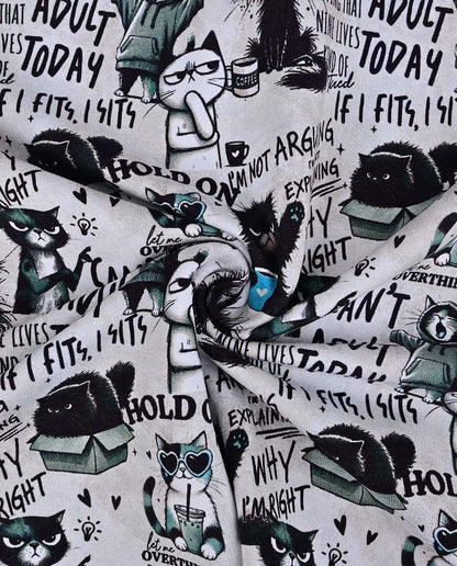 Image with insulated knitwear, Alpenfleece fabric with cats – available online at Šarlotes audumi