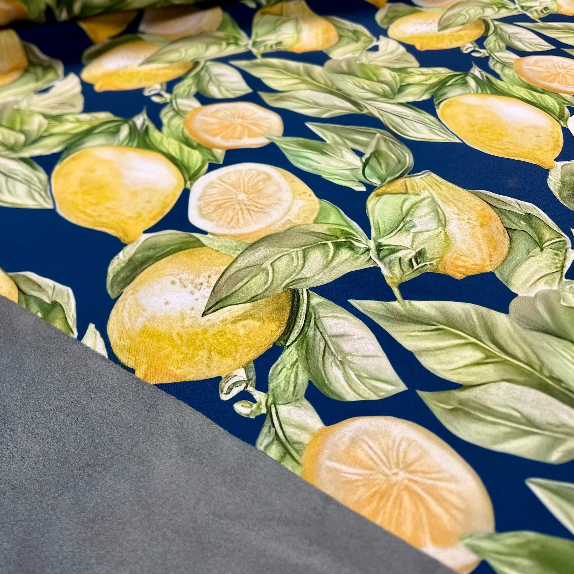 Softshell fabric - lemons 300 g/m²