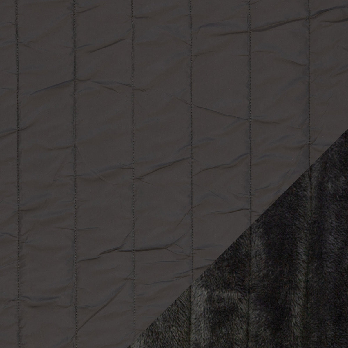 Image of gray quilted fabric with fleece lining – available online at Šarlotes audumi