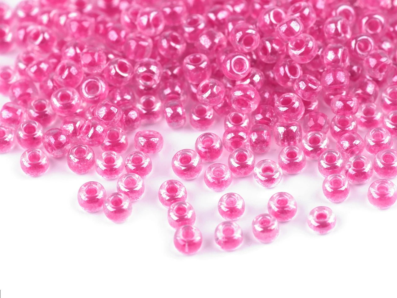 alt
Image with glass seed beads 8/0 | 3 mm 50 g | assorted colors – available at Šarlotes audumi