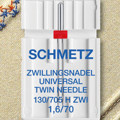 Image avec aiguille double universelle pour machine à coudre SCHMETZ UNIVERSAL TWIN ZWI - n°1,6/70 (1 pièce) – disponible chez Šarlotes audumi