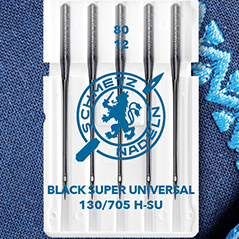 Image avec aiguille universelle pour machine à coudre SCHMETZ BLACK SUPER UNIVERSAL – n°80 (5 pièces) – disponible chez Šarlotes audumi