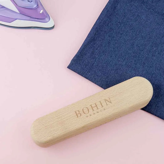 Image of the Bohin 23.5 cm wooden seam pressing clapper (clapper) – for professional ironing results – available at Charlotte's Fabrics