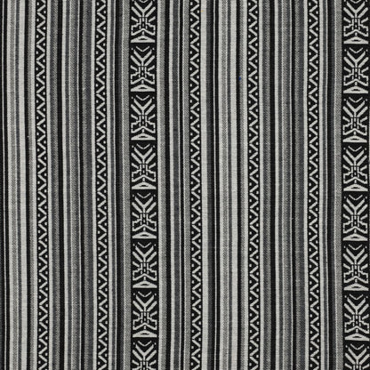 Image d’un tissu à motif traditionnel, motif abstrait noir et blanc, 315 g/m² – disponible chez Šarlotes audumi