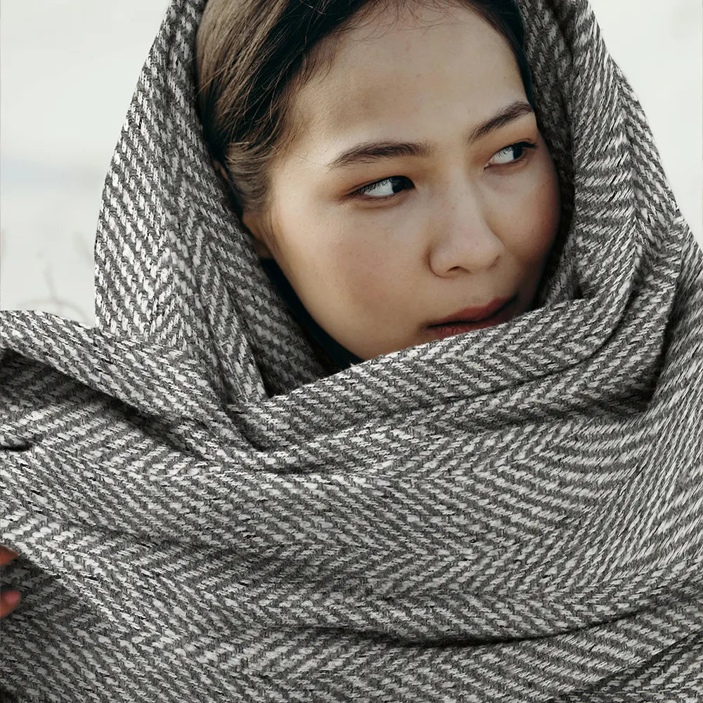 Image of wool fabric with herringbone pattern | grey | 390 g/m² | 145 cm – available at Šarlotes audumi