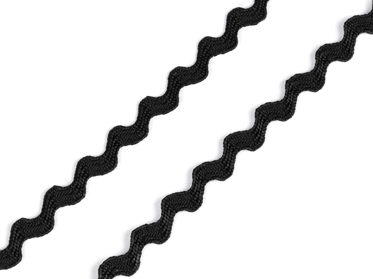 alt
Image with wavy decorative ribbon | 3.5 mm 28 m | available in various shades – available at Šarlotes audumi