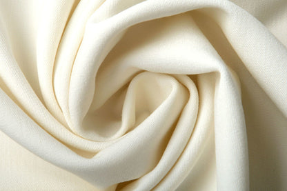 Viscose suiting fabric with elastane - cream 275 g/m²