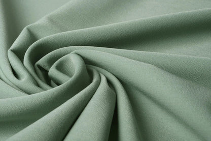 Viscose suiting fabric with elastane - mint 275 g/m²